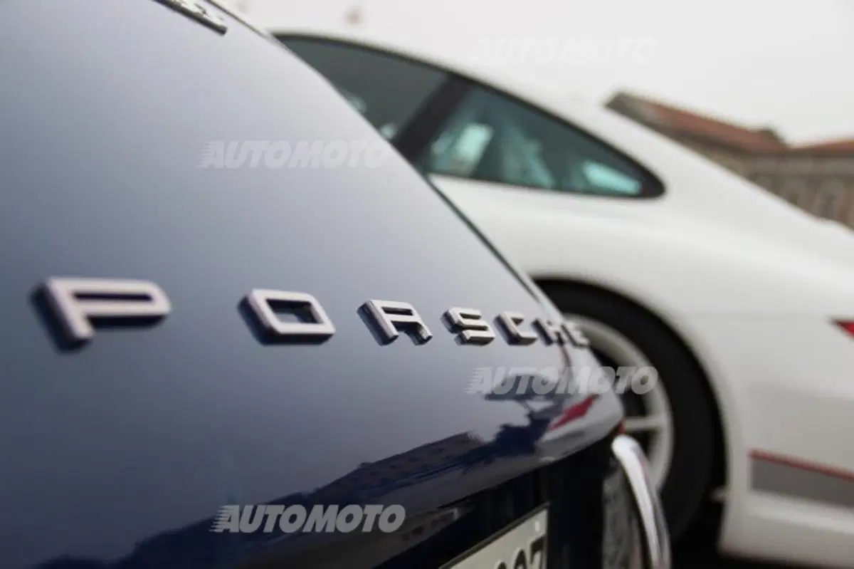 Porsche 911: rifarsi gli occhi al raduno con 50 anni di storia (55)