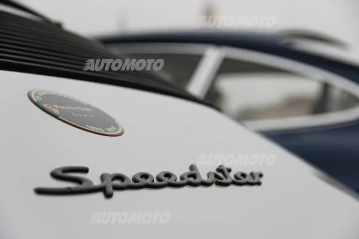 Porsche 911: rifarsi gli occhi al raduno con 50 anni di storia (56)