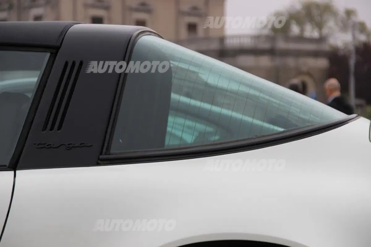 Porsche 911: rifarsi gli occhi al raduno con 50 anni di storia (58)
