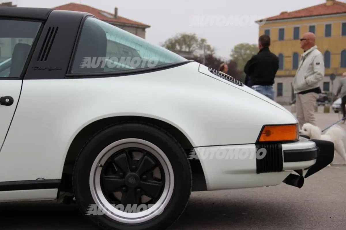 Porsche 911: rifarsi gli occhi al raduno con 50 anni di storia (59)