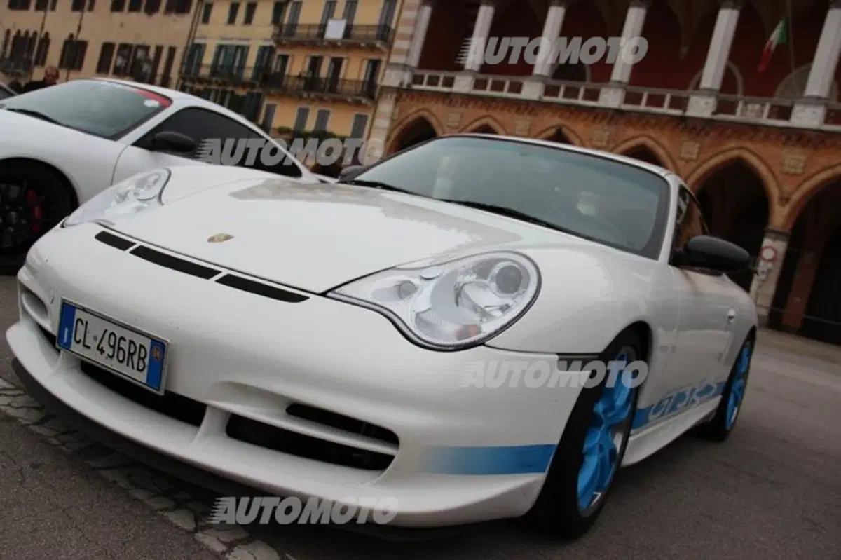 Porsche 911: rifarsi gli occhi al raduno con 50 anni di storia (71)