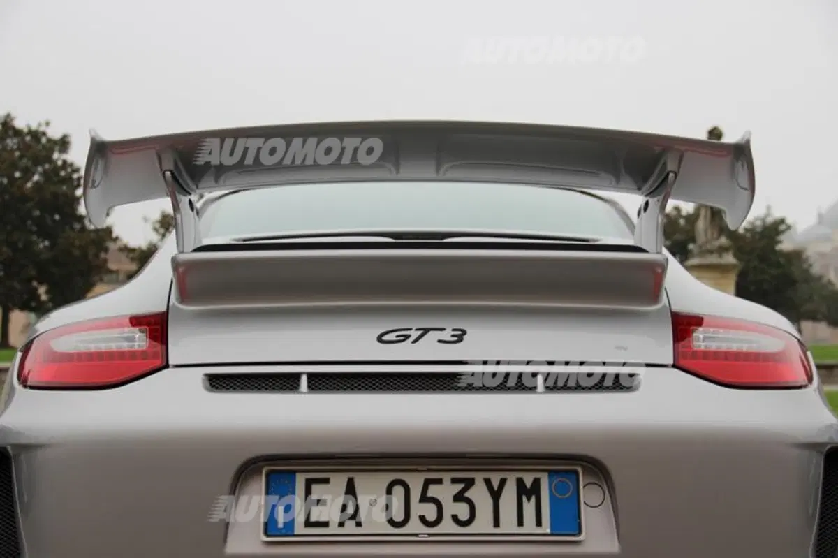 Porsche 911: rifarsi gli occhi al raduno con 50 anni di storia (76)