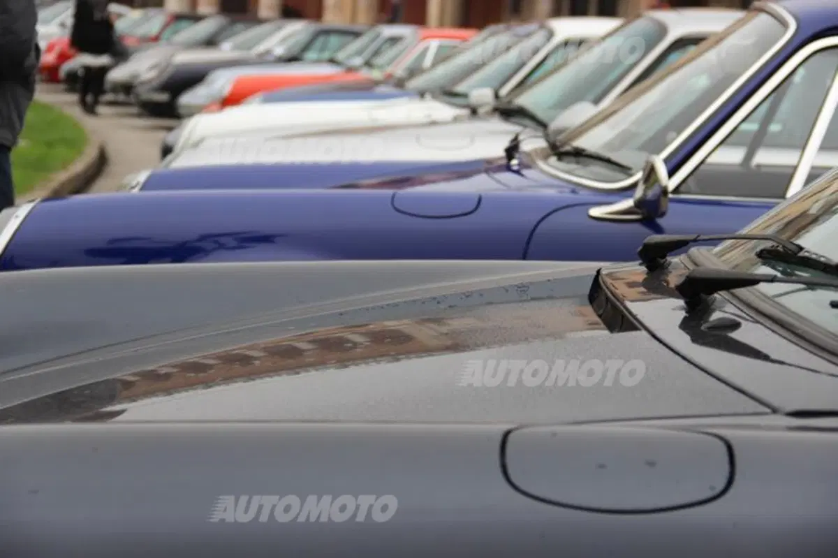 Porsche 911: rifarsi gli occhi al raduno con 50 anni di storia (91)