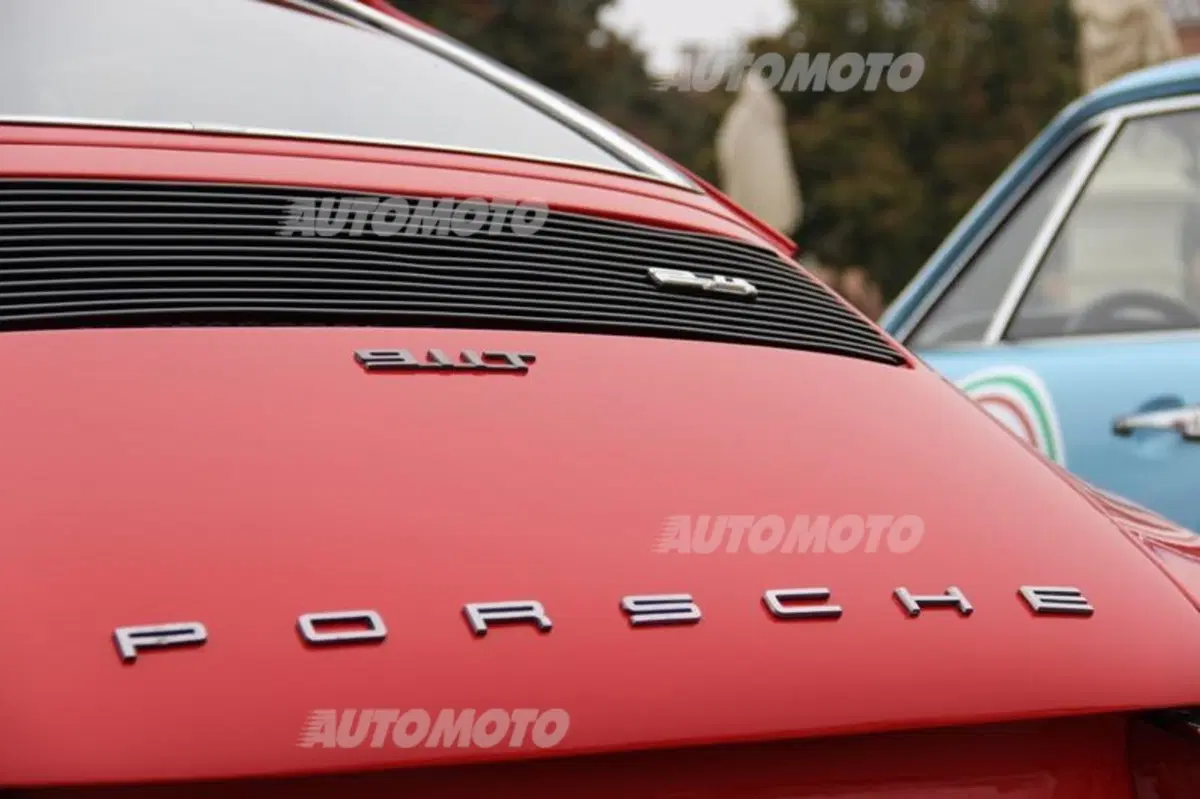 Porsche 911: rifarsi gli occhi al raduno con 50 anni di storia (104)