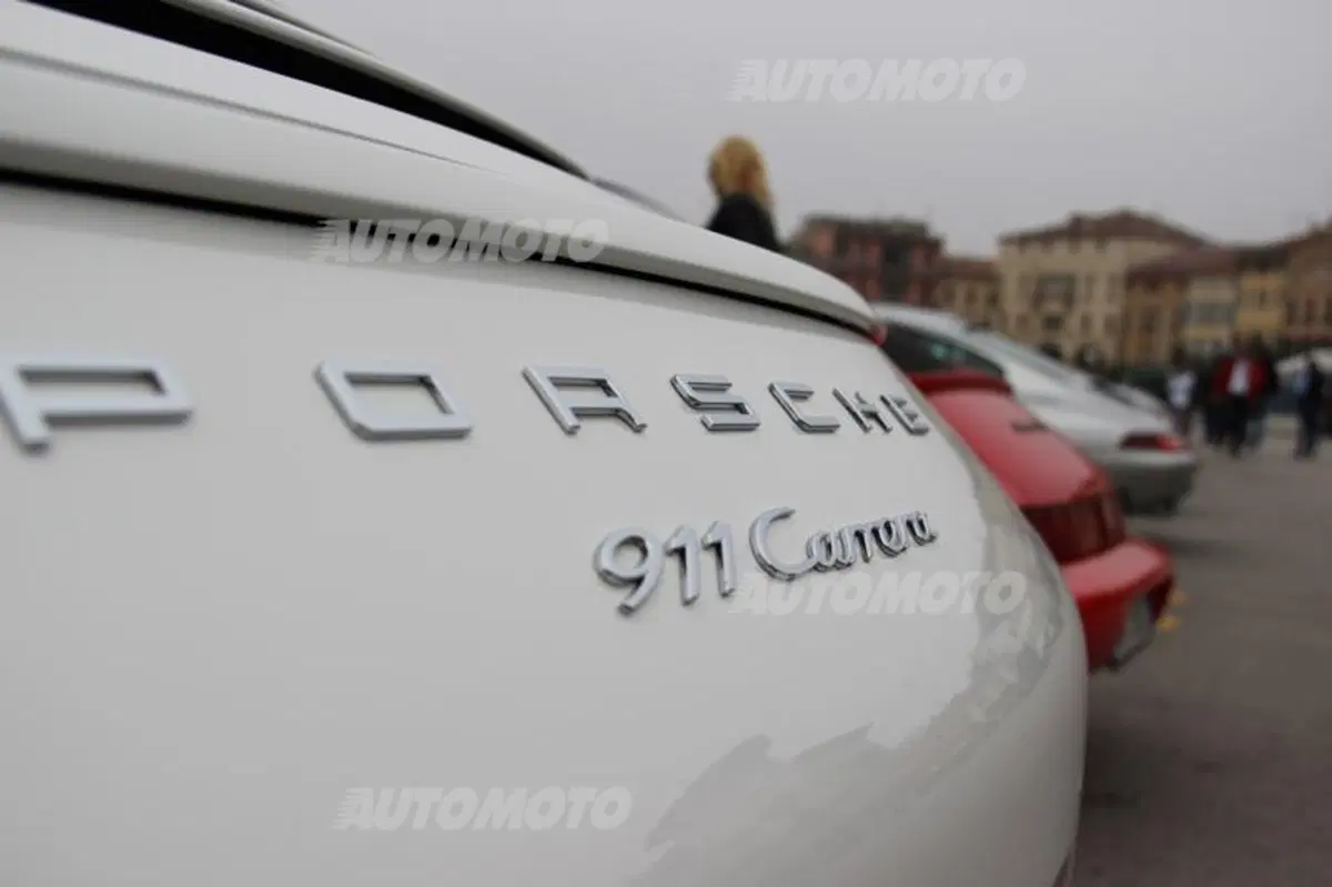 Porsche 911: rifarsi gli occhi al raduno con 50 anni di storia (108)