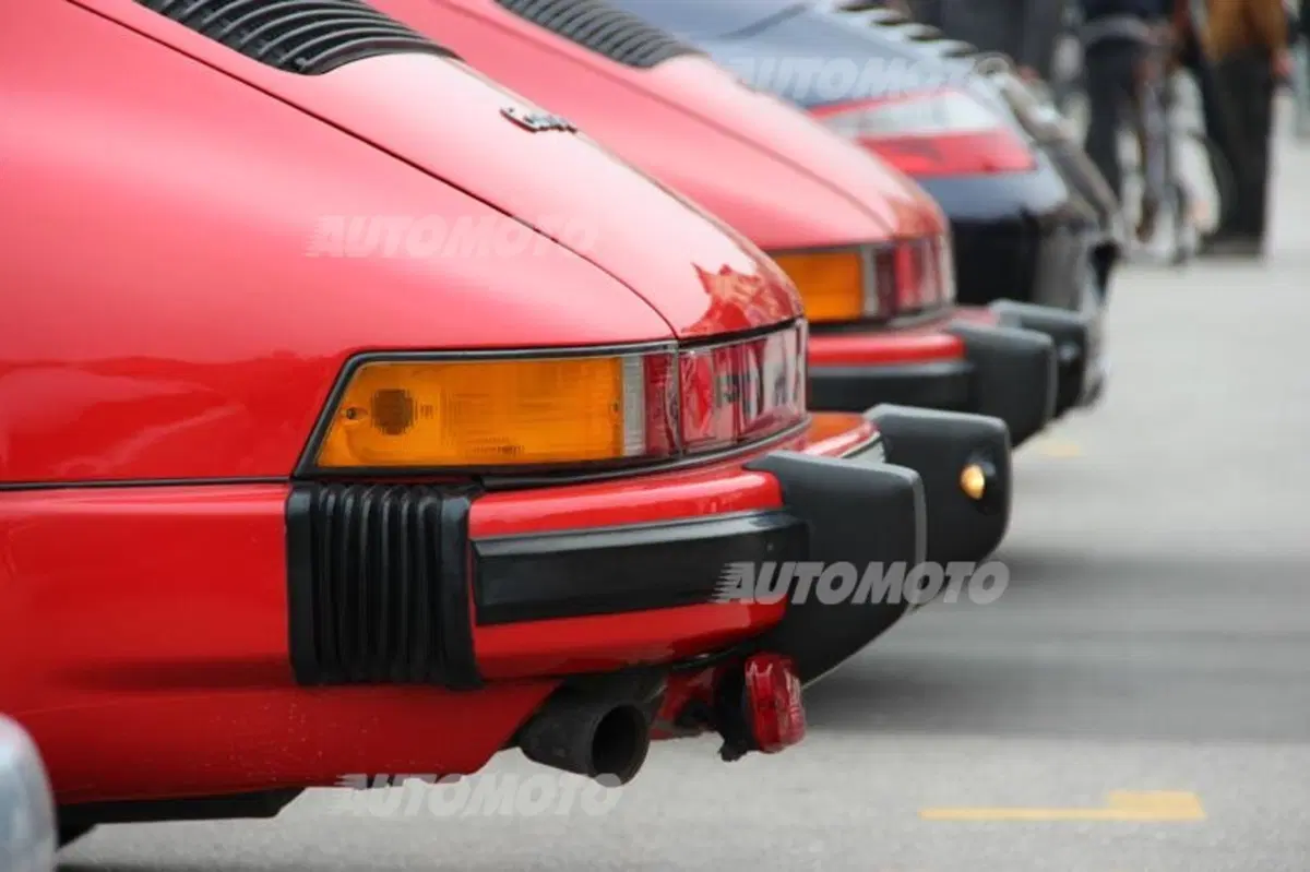 Porsche 911: rifarsi gli occhi al raduno con 50 anni di storia (120)