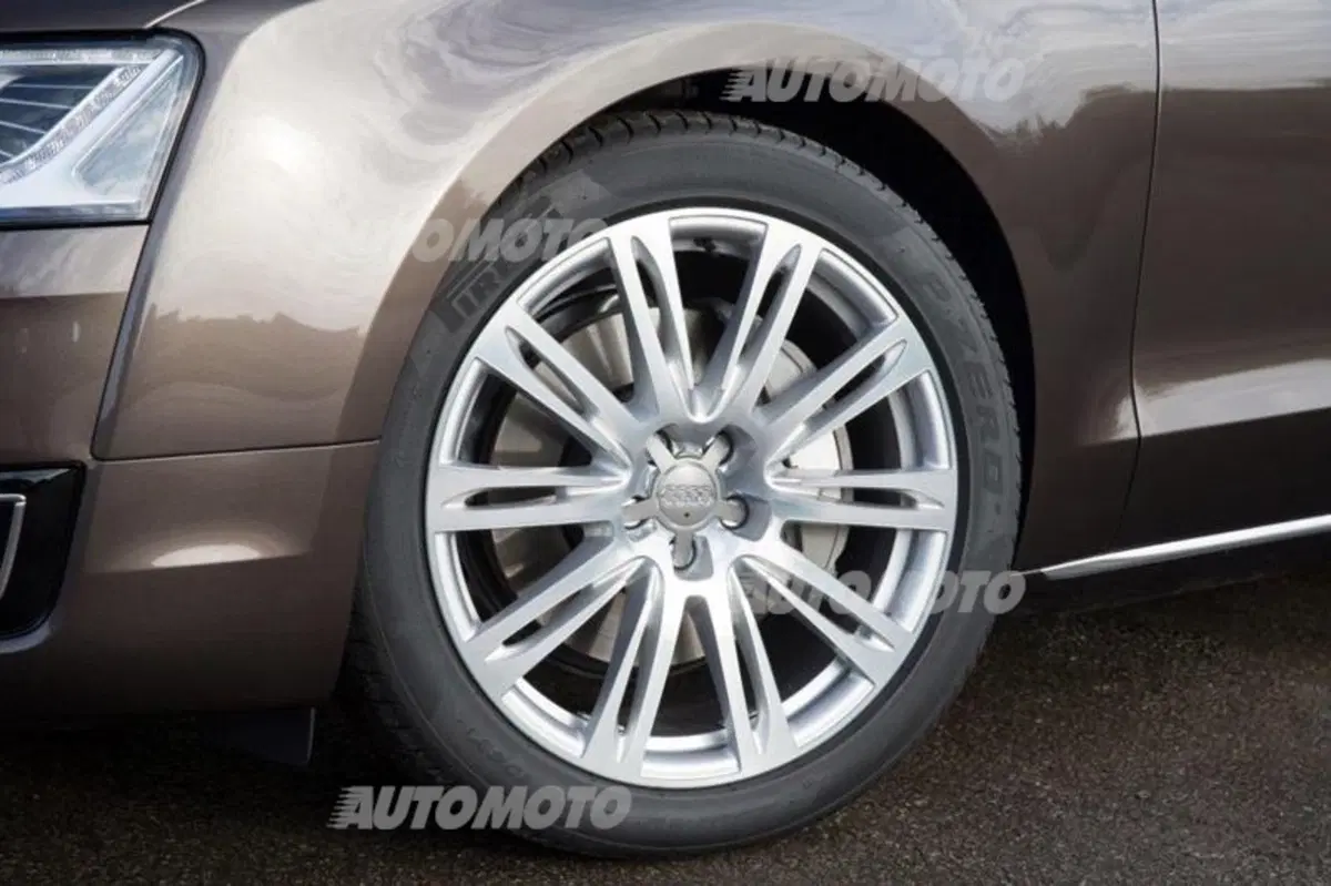 Audi A8 restyling (37)