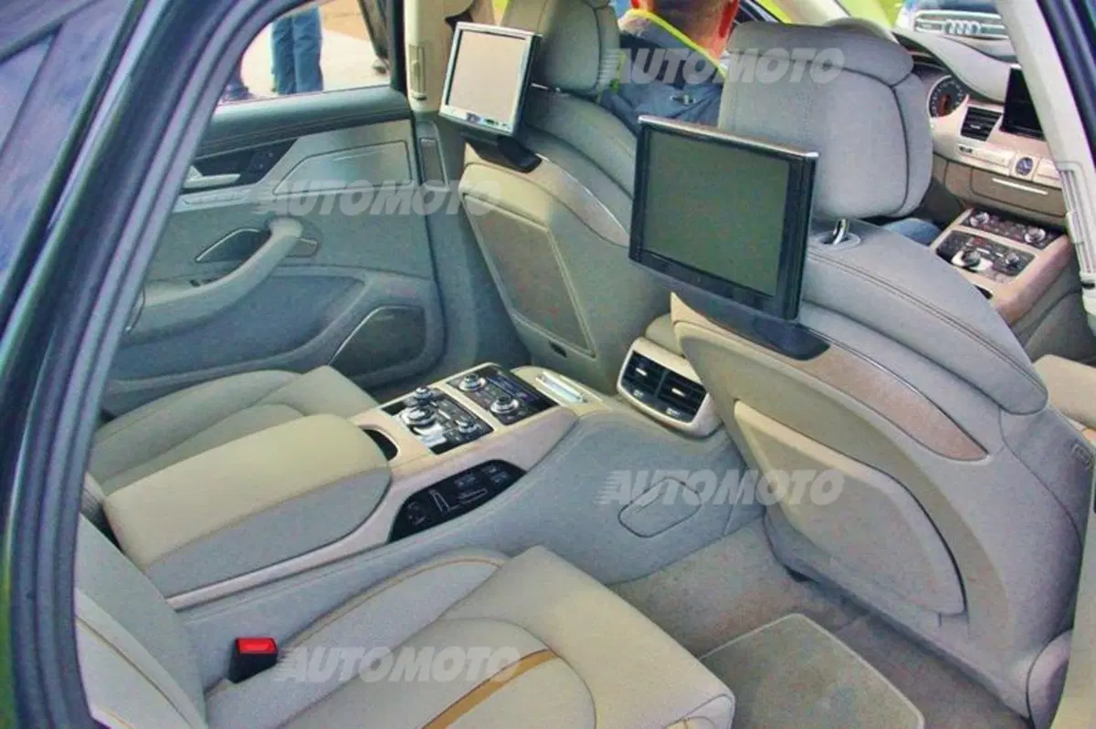 Audi A8 restyling (53)