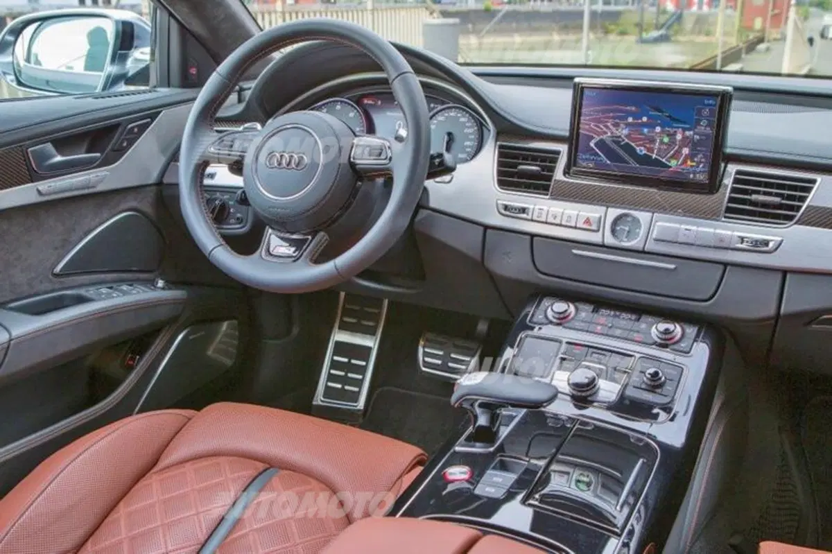 Audi A8 restyling (54)