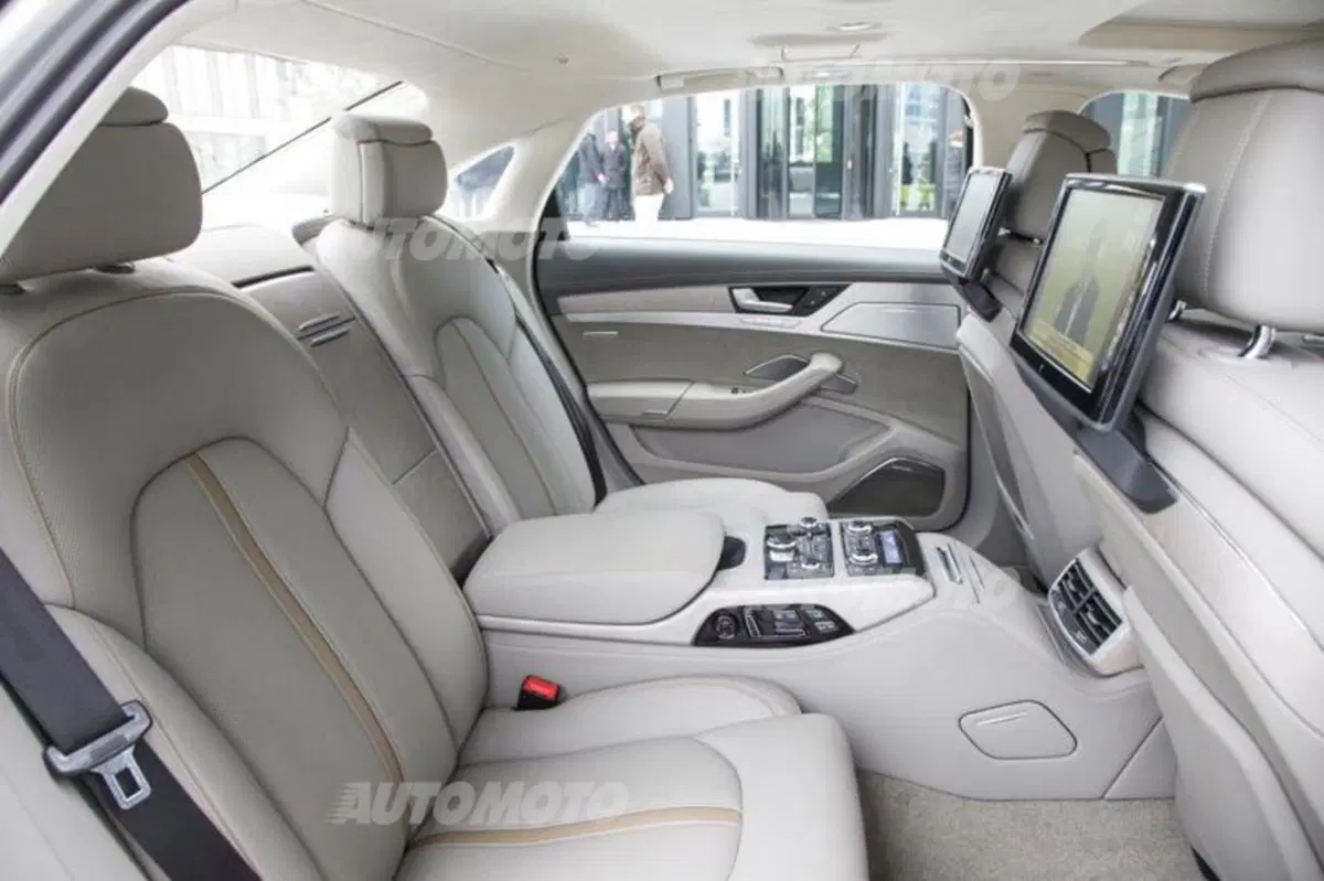 Audi A8 restyling (63)