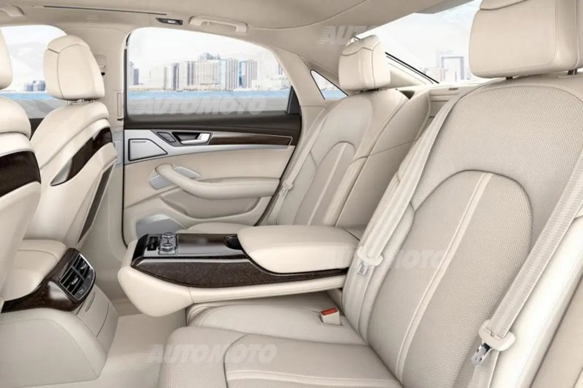 Audi A8 restyling (70)