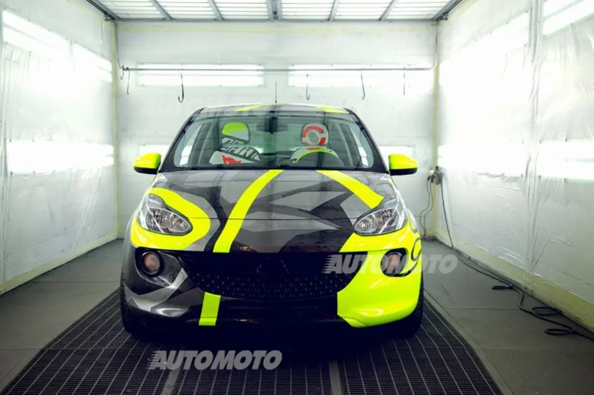 Opel Adam: ecco l'esemplare realizzato da Rossi e Drudi per beneficenza (34)