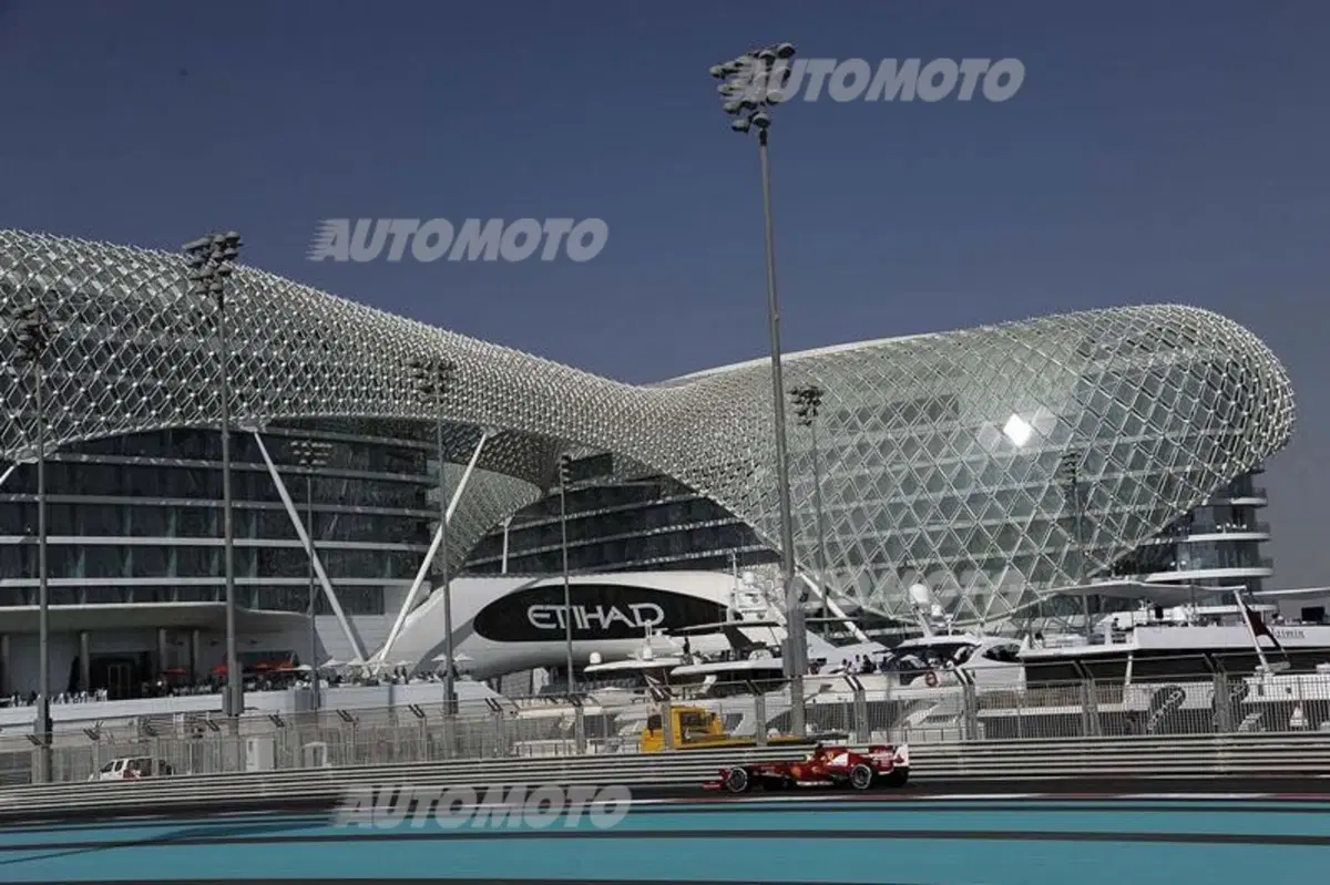 Formula 1 GP Abu Dhabi 2013: le foto più belle di Yas Marina (23)