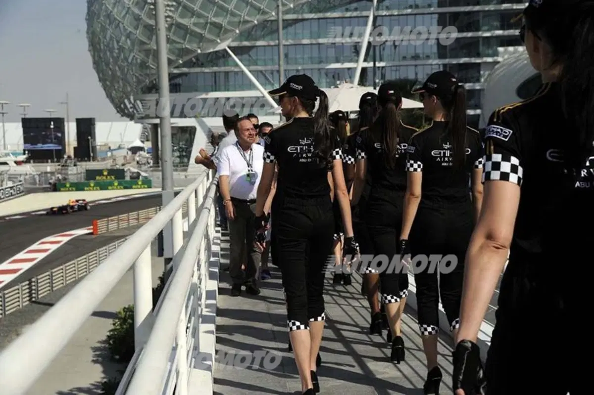 Formula 1 GP Abu Dhabi 2013: le foto più belle di Yas Marina (24)