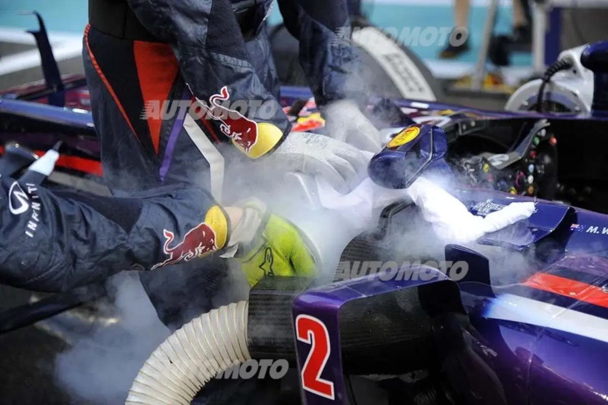 Formula 1 GP Abu Dhabi 2013: le foto più belle di Yas Marina (32)