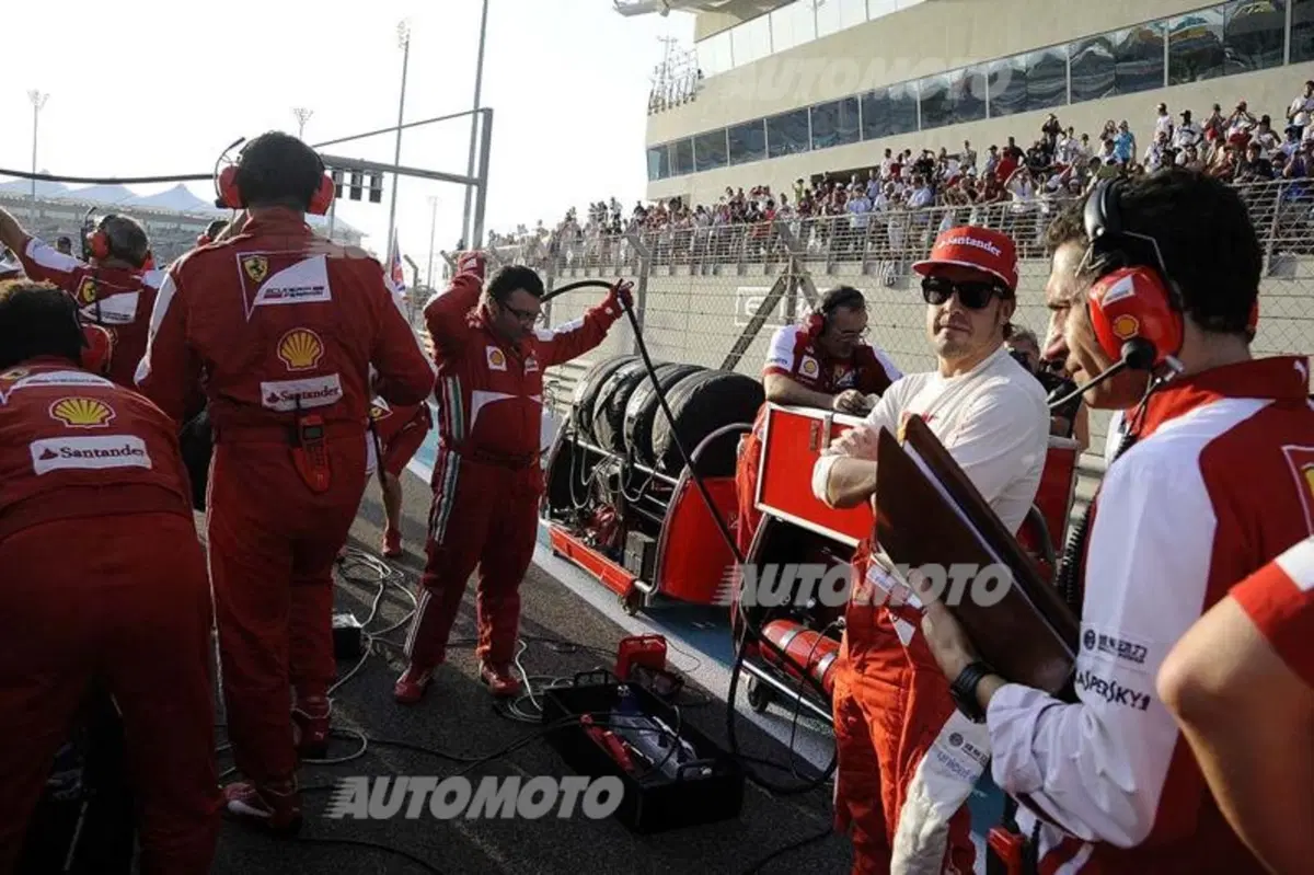 Formula 1 GP Abu Dhabi 2013: le foto più belle di Yas Marina (36)