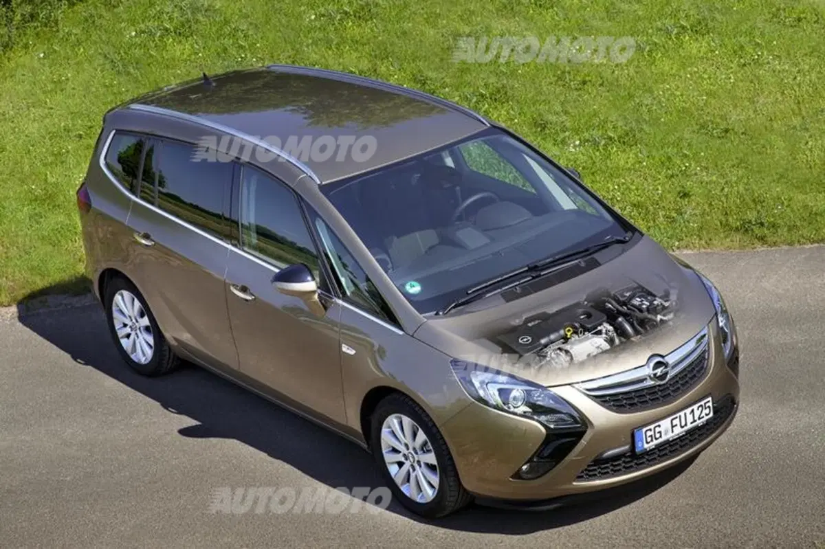 Opel Zafira Tourer 1.6 CDTI (10)