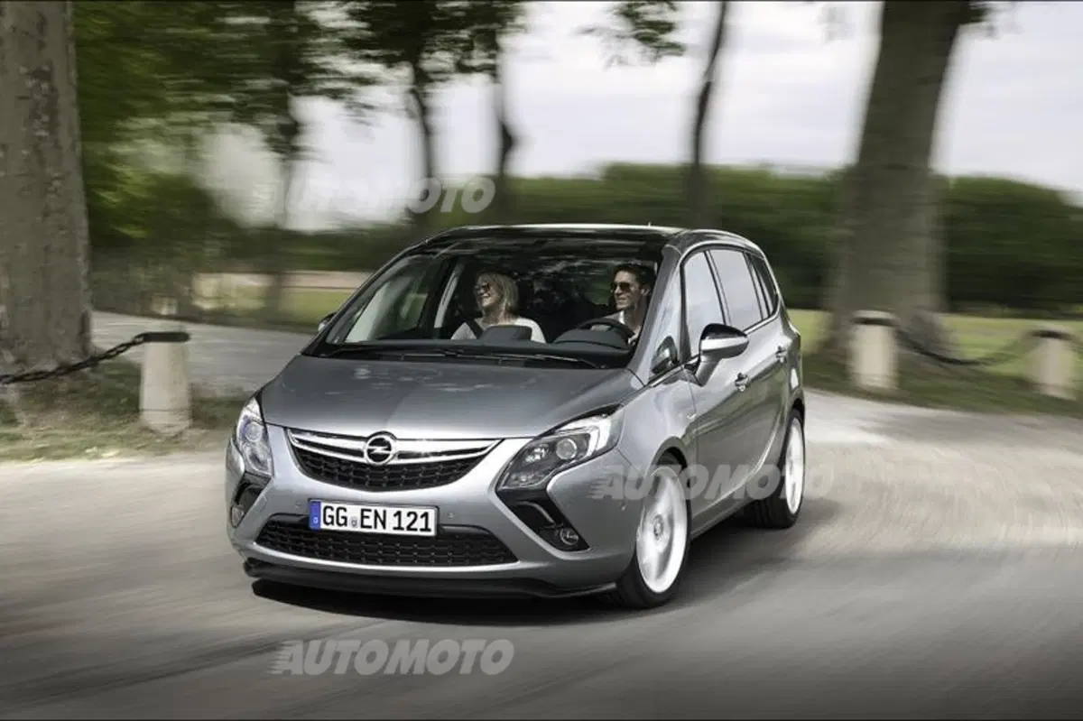 Opel Zafira Tourer 1.6 CDTI (17)