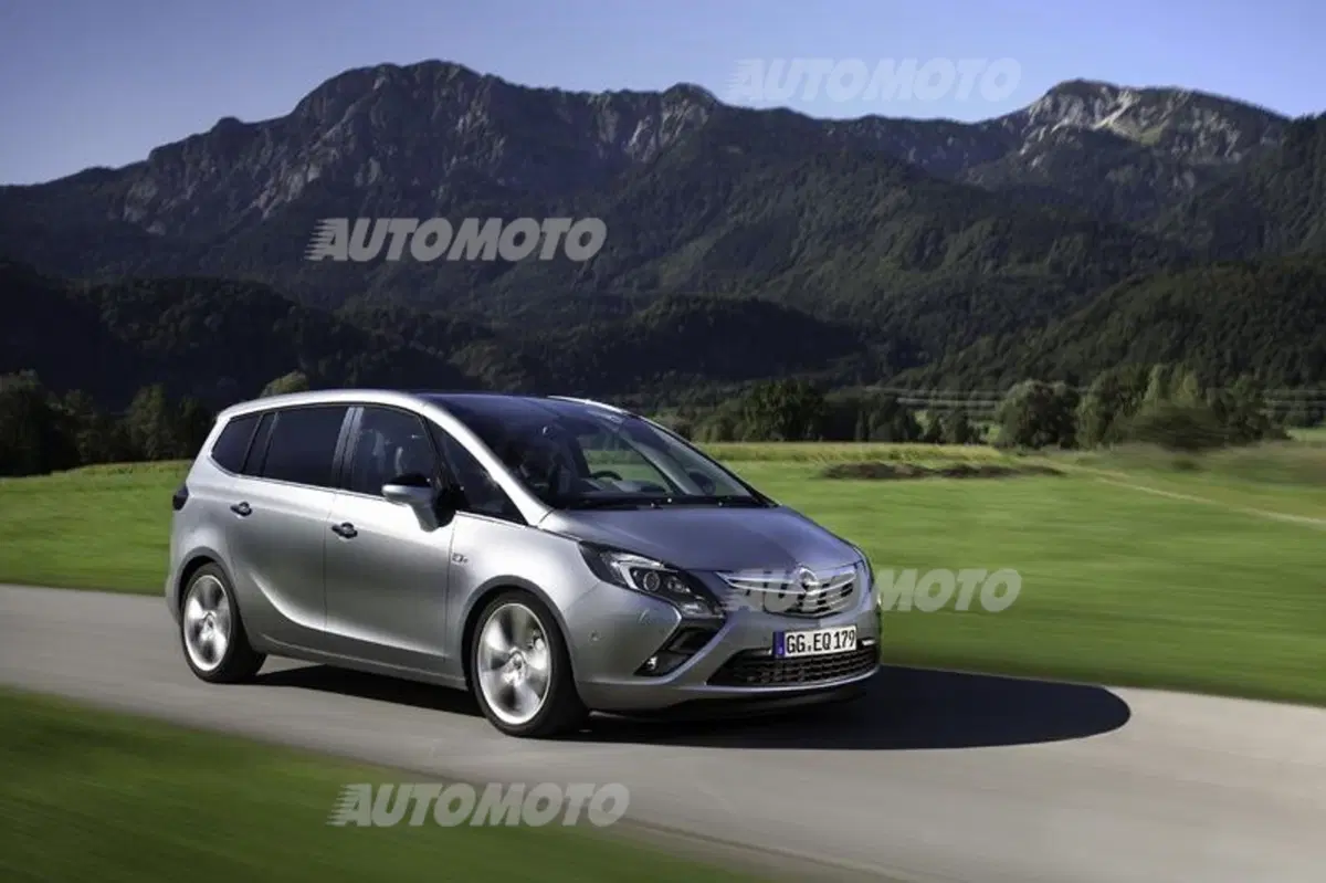 Opel Zafira Tourer 1.6 CDTI (21)