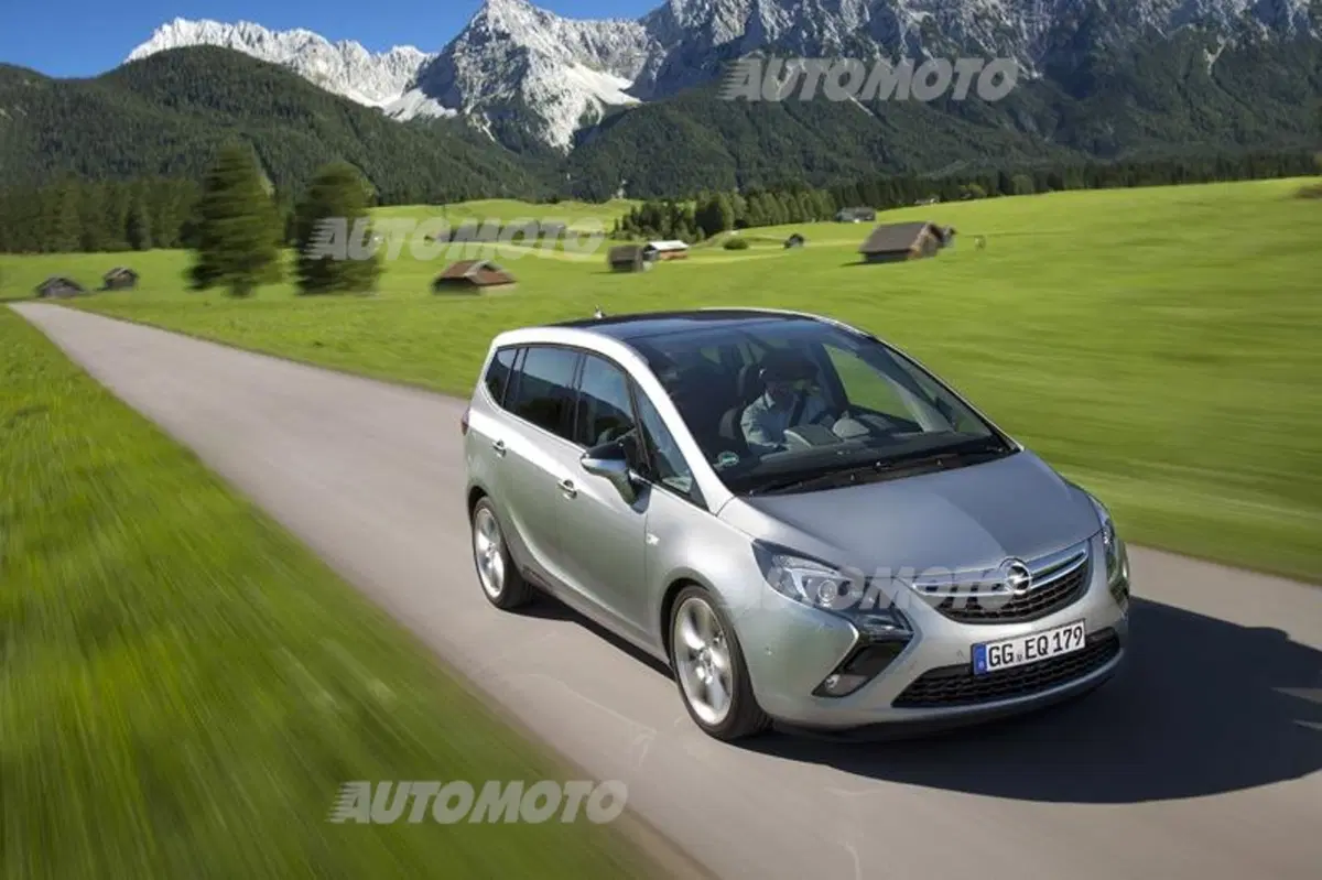 Opel Zafira Tourer 1.6 CDTI (22)