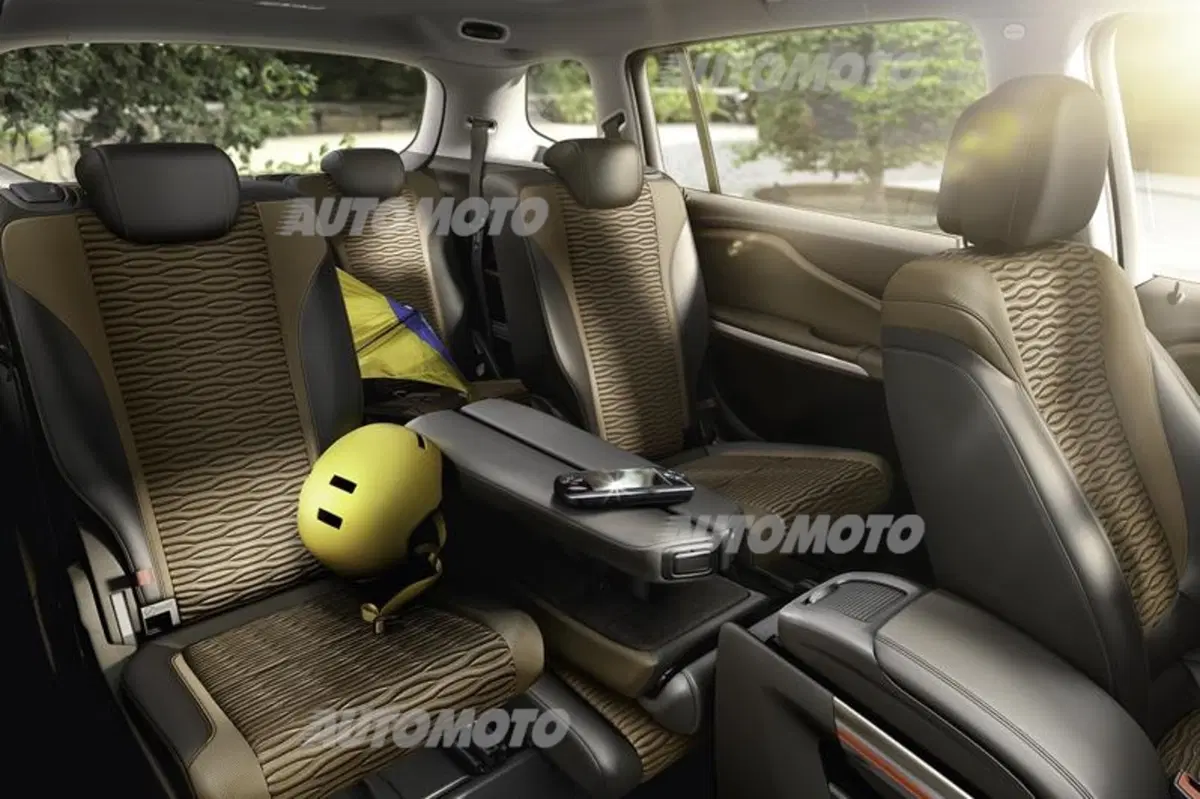 Opel Zafira Tourer 1.6 CDTI (28)