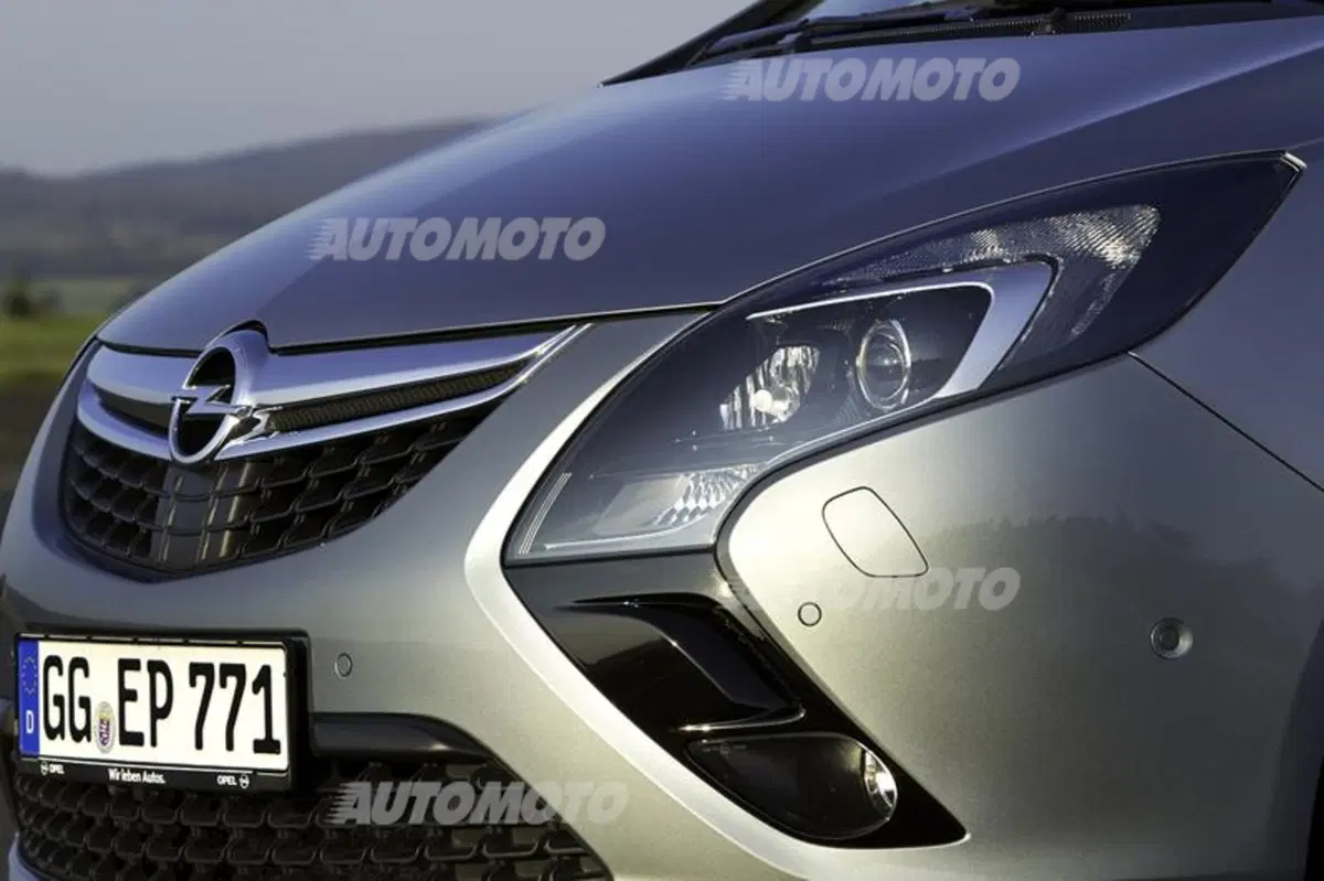Opel Zafira Tourer 1.6 CDTI (30)