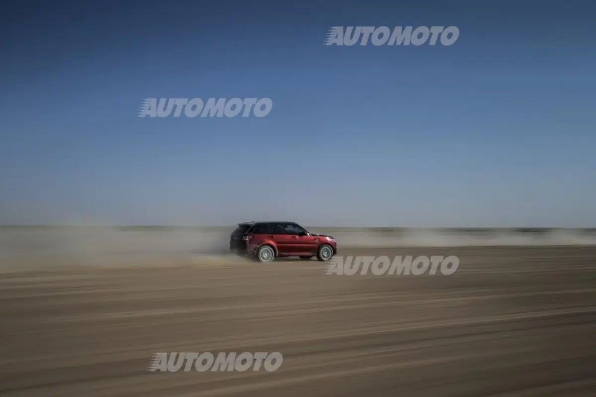 Nuova Range Rover Sport: stabilito il nuovo record per la traversata Empty Quarter (7)