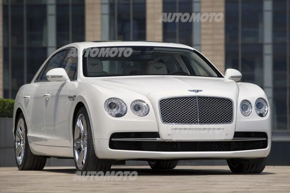 Garavaglia: «Nuova Bentley Flying Spur? Lusso, tecnologia e piacere di guida»