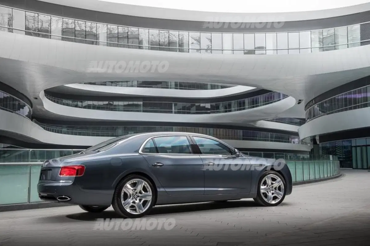 Garavaglia: «Nuova Bentley Flying Spur? Lusso, tecnologia e piacere di guida» (9)