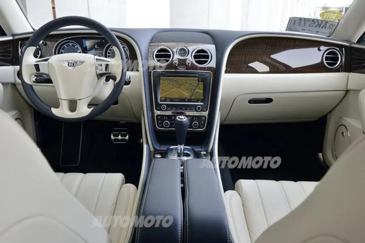 Garavaglia: «Nuova Bentley Flying Spur? Lusso, tecnologia e piacere di guida» (10)