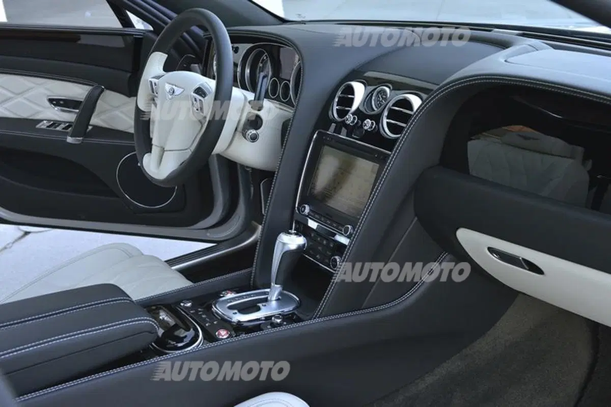 Garavaglia: «Nuova Bentley Flying Spur? Lusso, tecnologia e piacere di guida» (11)