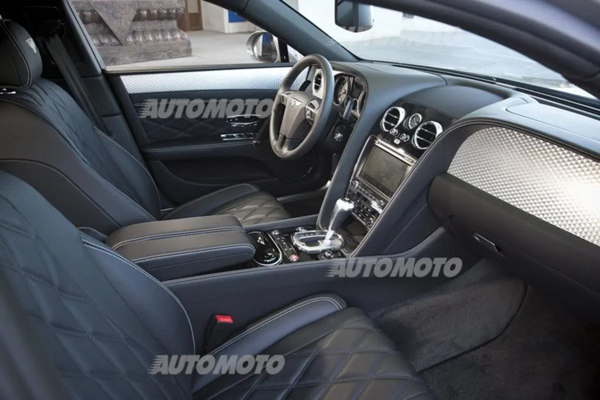 Garavaglia: «Nuova Bentley Flying Spur? Lusso, tecnologia e piacere di guida» (12)