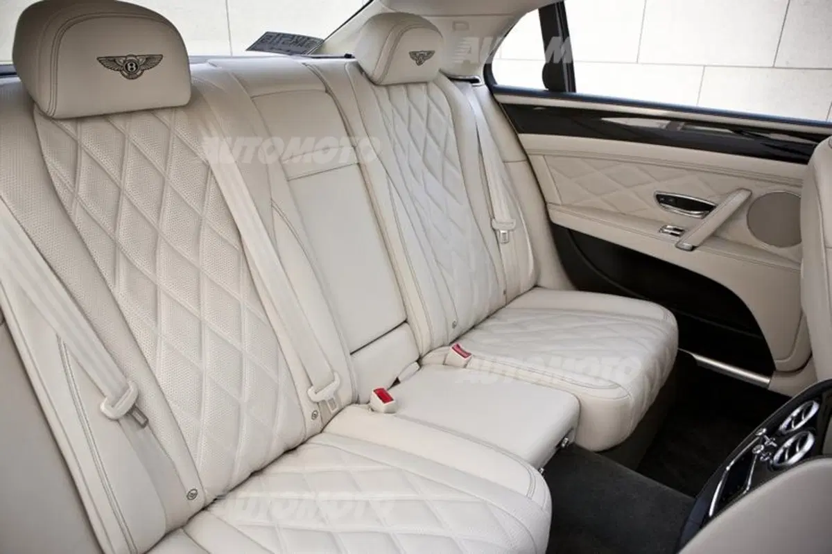 Garavaglia: «Nuova Bentley Flying Spur? Lusso, tecnologia e piacere di guida» (14)