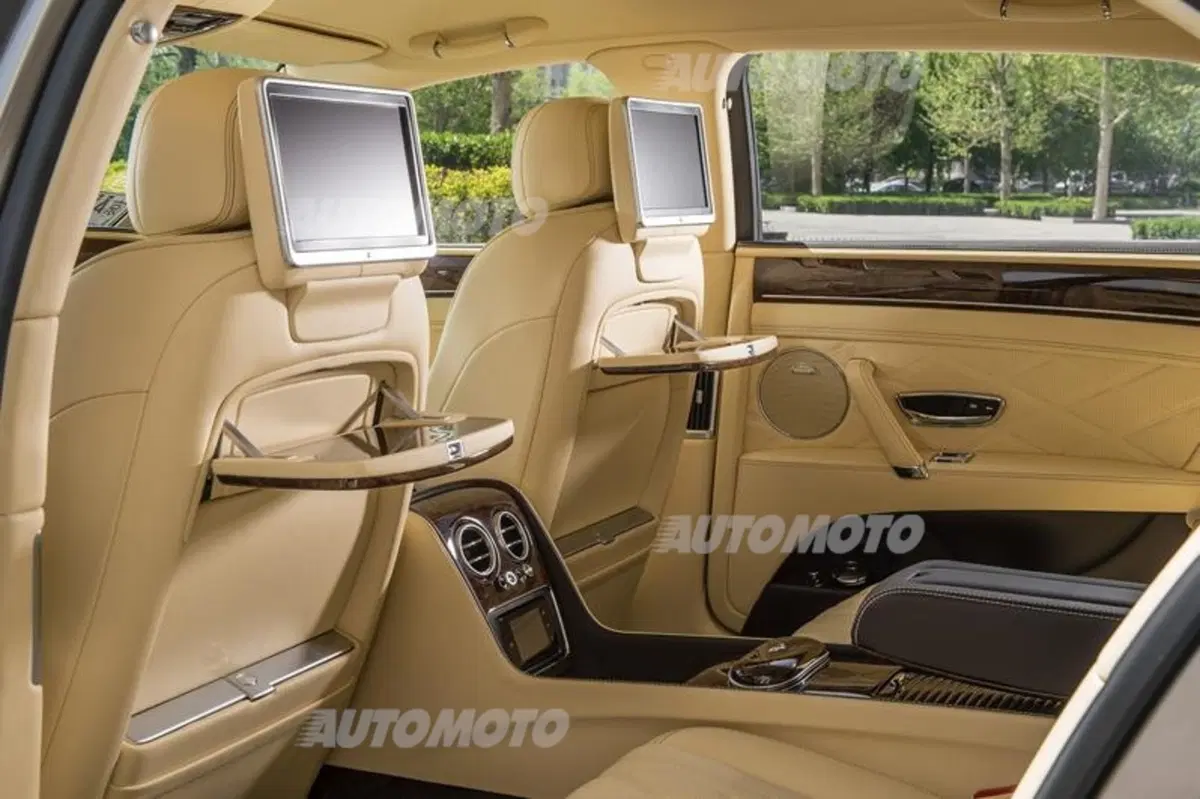 Garavaglia: «Nuova Bentley Flying Spur? Lusso, tecnologia e piacere di guida» (17)