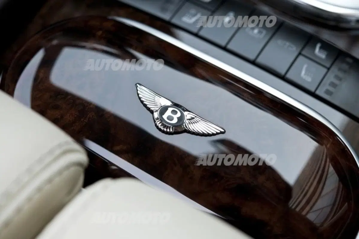 Garavaglia: «Nuova Bentley Flying Spur? Lusso, tecnologia e piacere di guida» (19)
