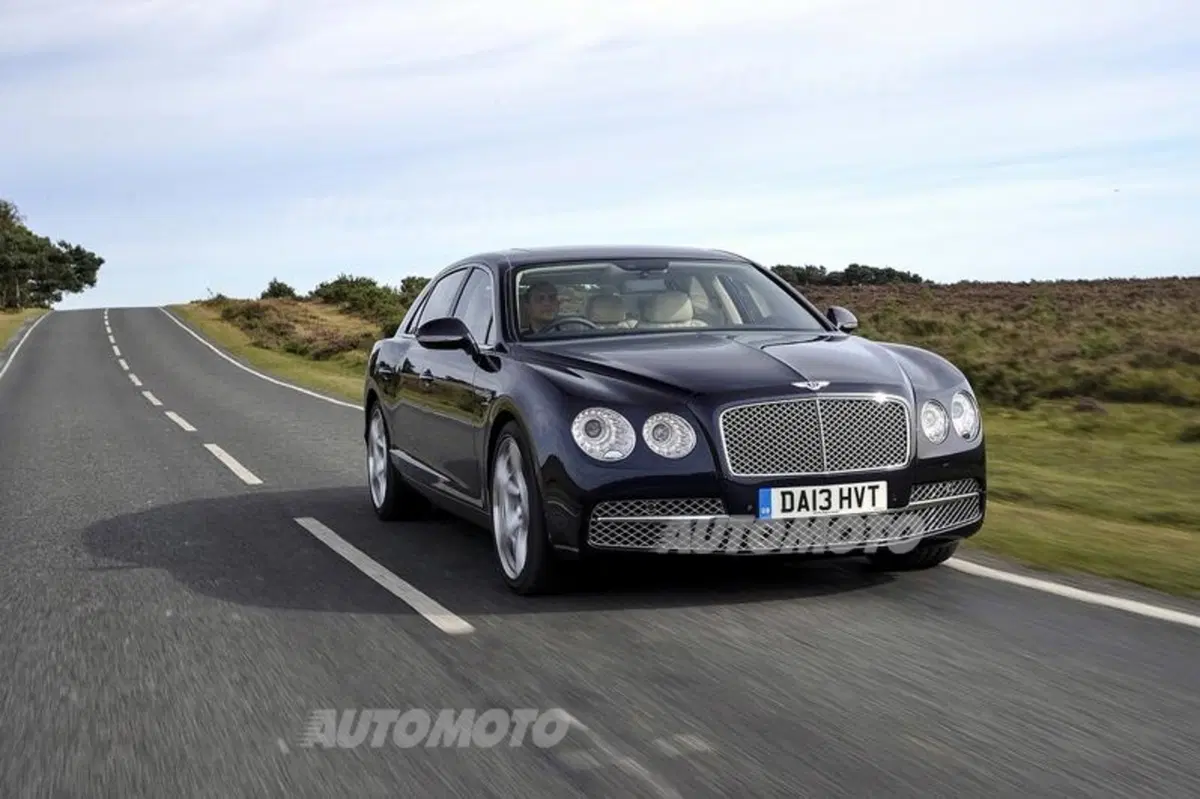Garavaglia: «Nuova Bentley Flying Spur? Lusso, tecnologia e piacere di guida» (23)