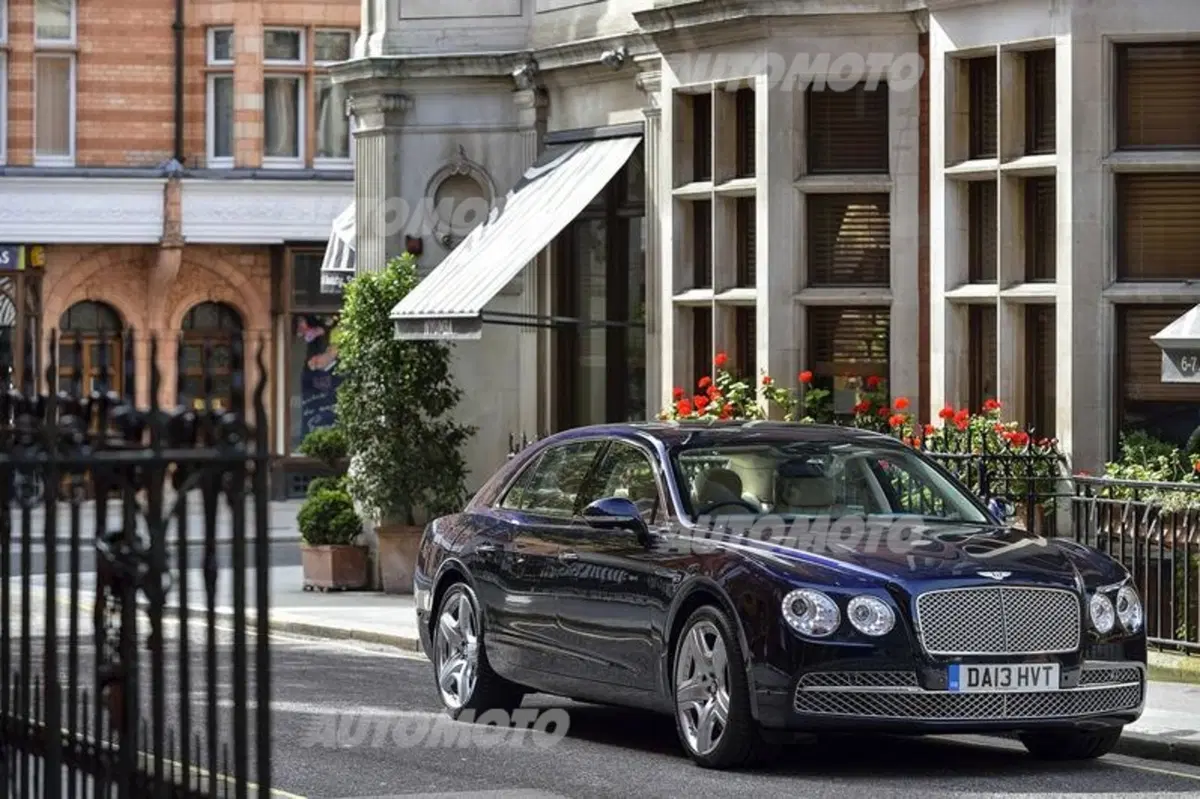 Garavaglia: «Nuova Bentley Flying Spur? Lusso, tecnologia e piacere di guida» (26)
