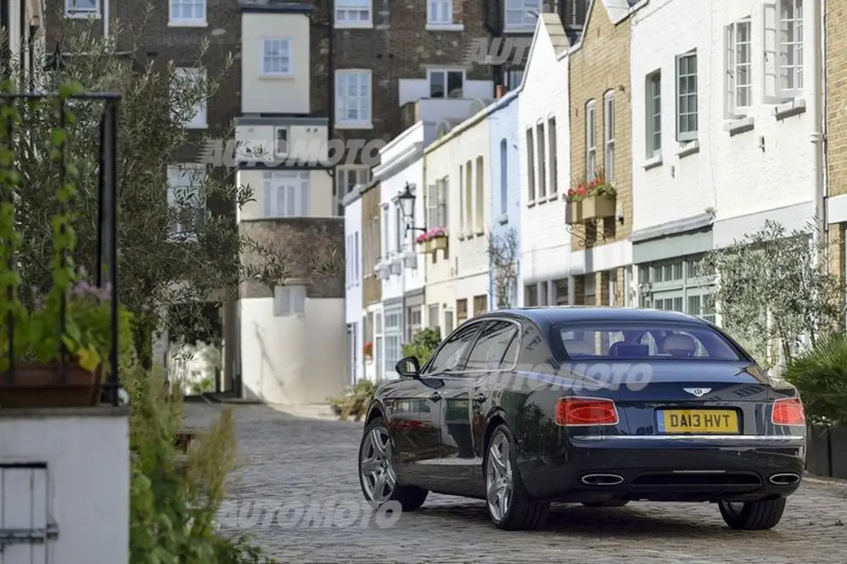 Garavaglia: «Nuova Bentley Flying Spur? Lusso, tecnologia e piacere di guida» (27)