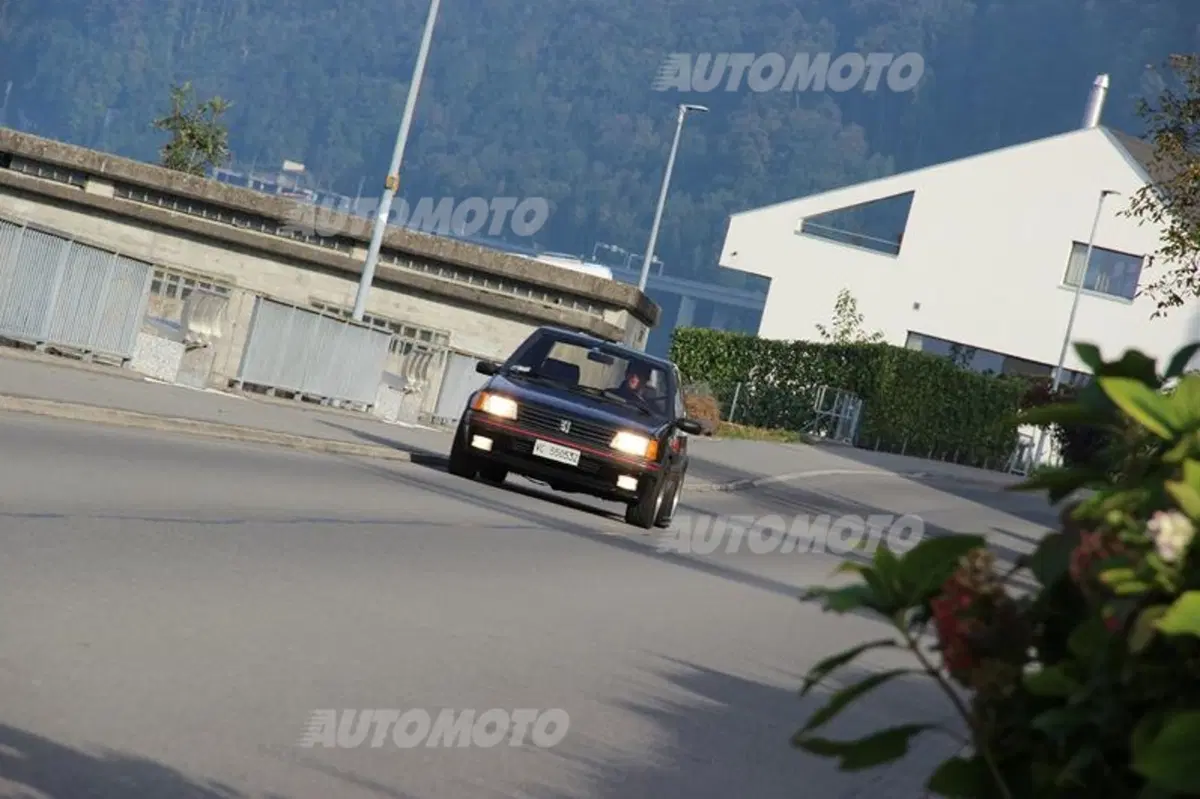 Peugeot 205 GTI Gutmann (12)