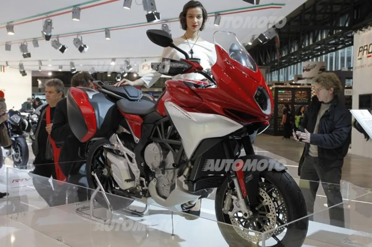 Ecco la regina di EICMA scelta nell'iLike@ di Moto.it (2)