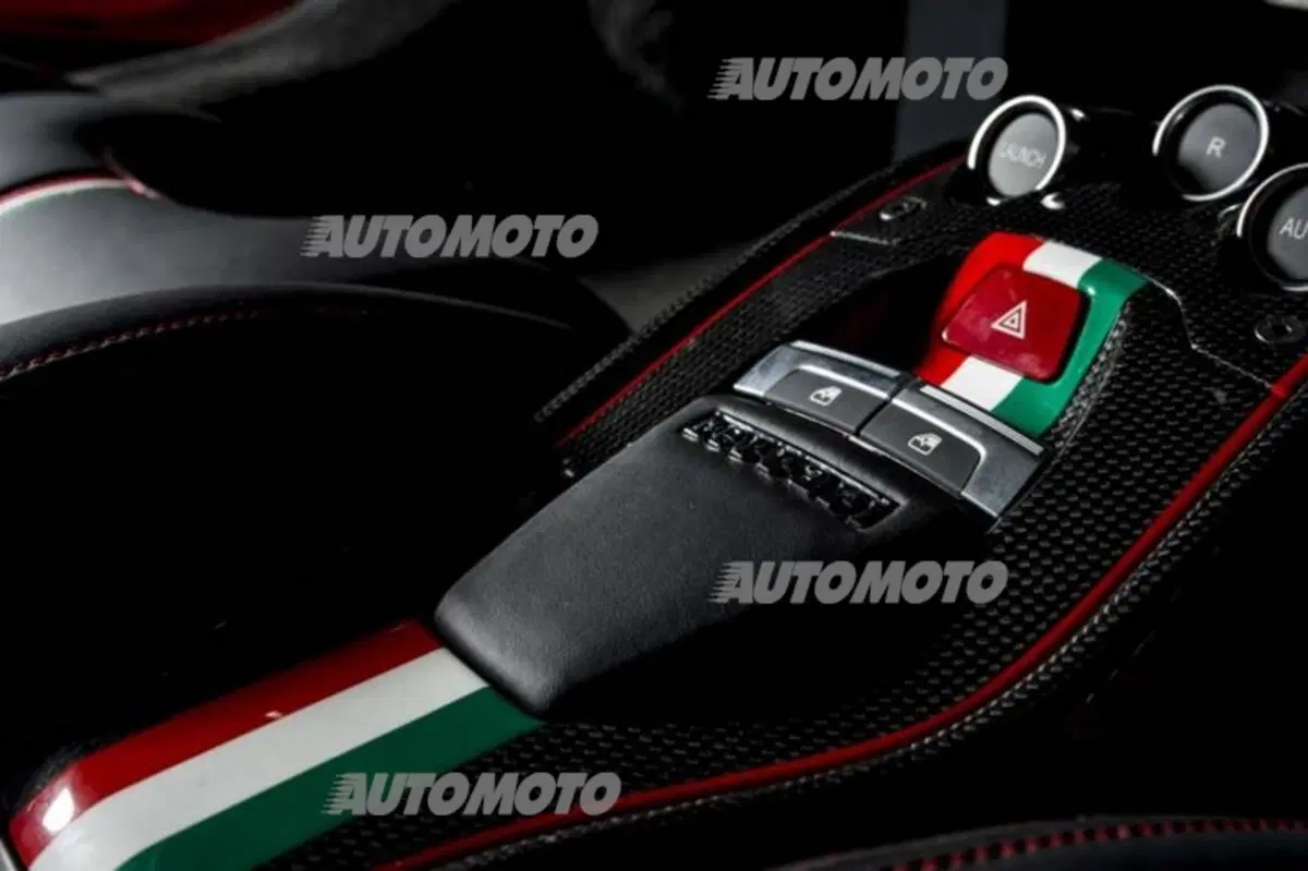 Ferrari 458 Italia: un esemplare dedicato a Niki Lauda (5)