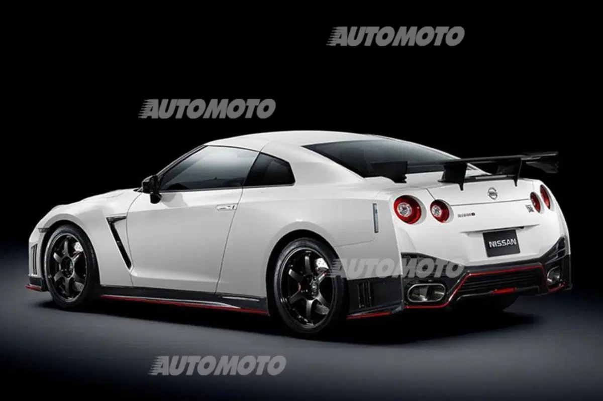 Nuova Nissan GT-R Nismo (3)