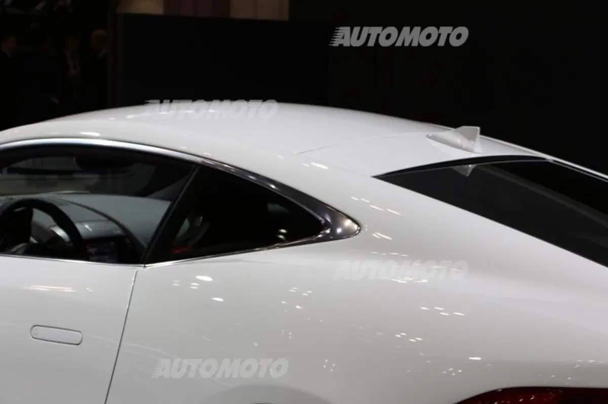 Jaguar al Tokyo Motor Show 2013 (3)