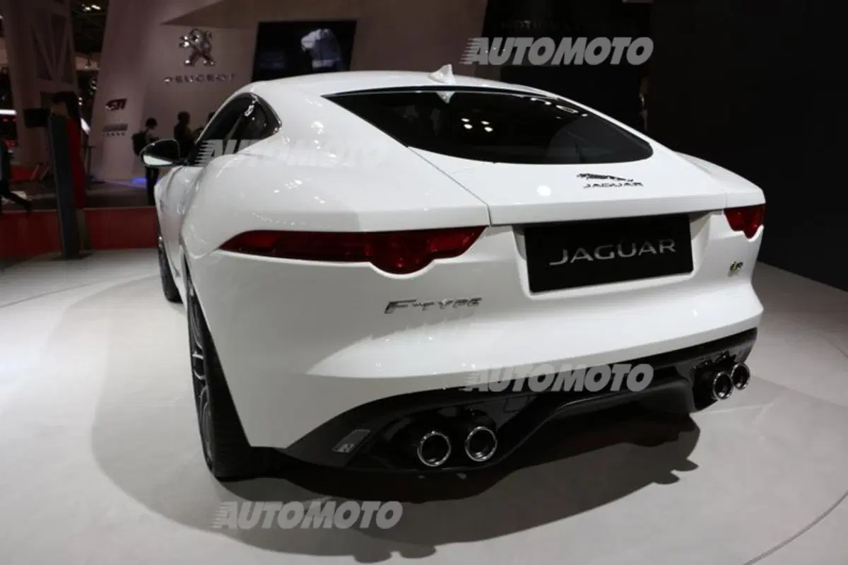 Jaguar al Tokyo Motor Show 2013 (6)