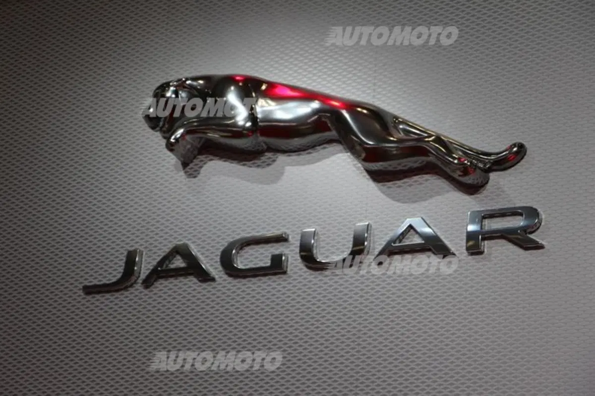 Jaguar al Tokyo Motor Show 2013 (12)