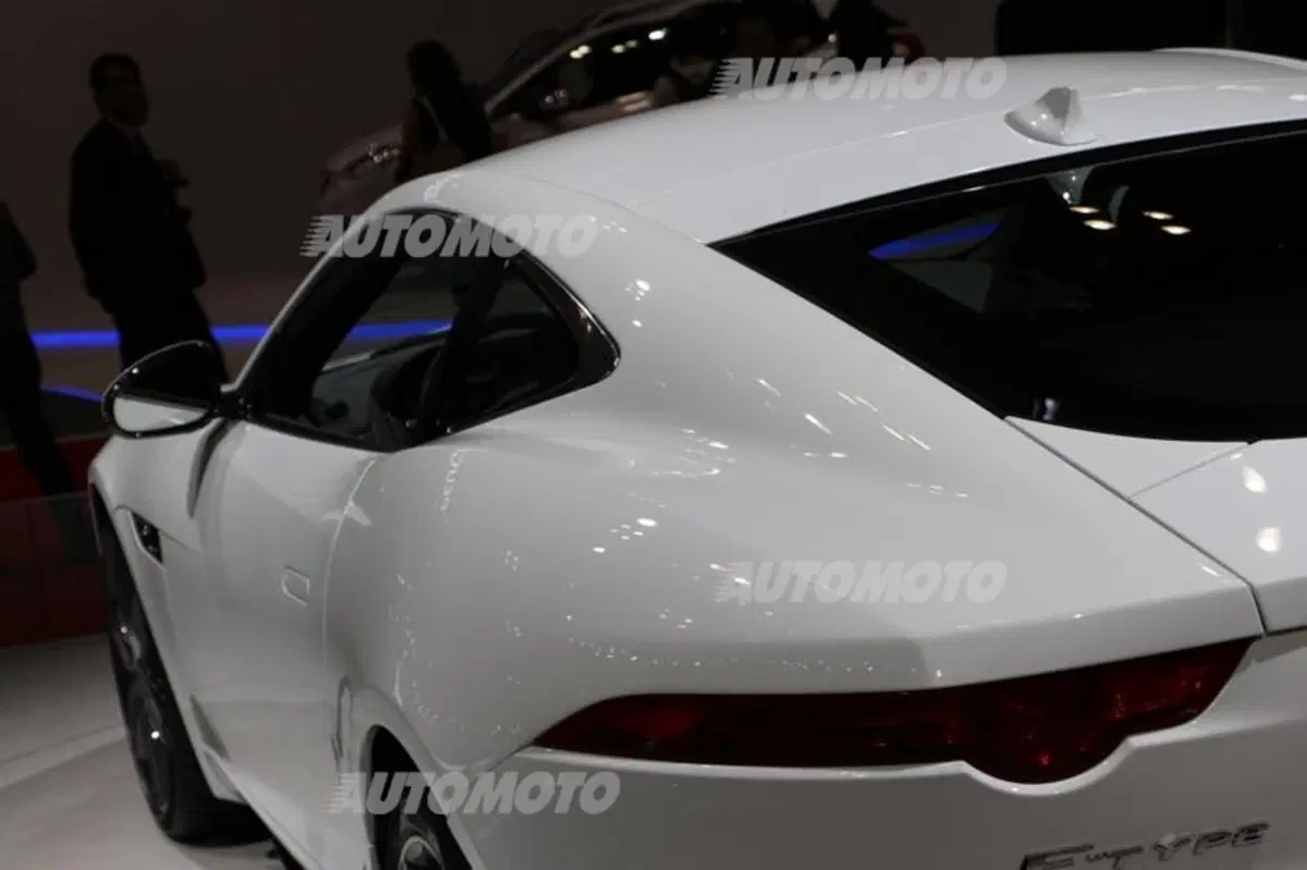 Jaguar al Tokyo Motor Show 2013 (19)