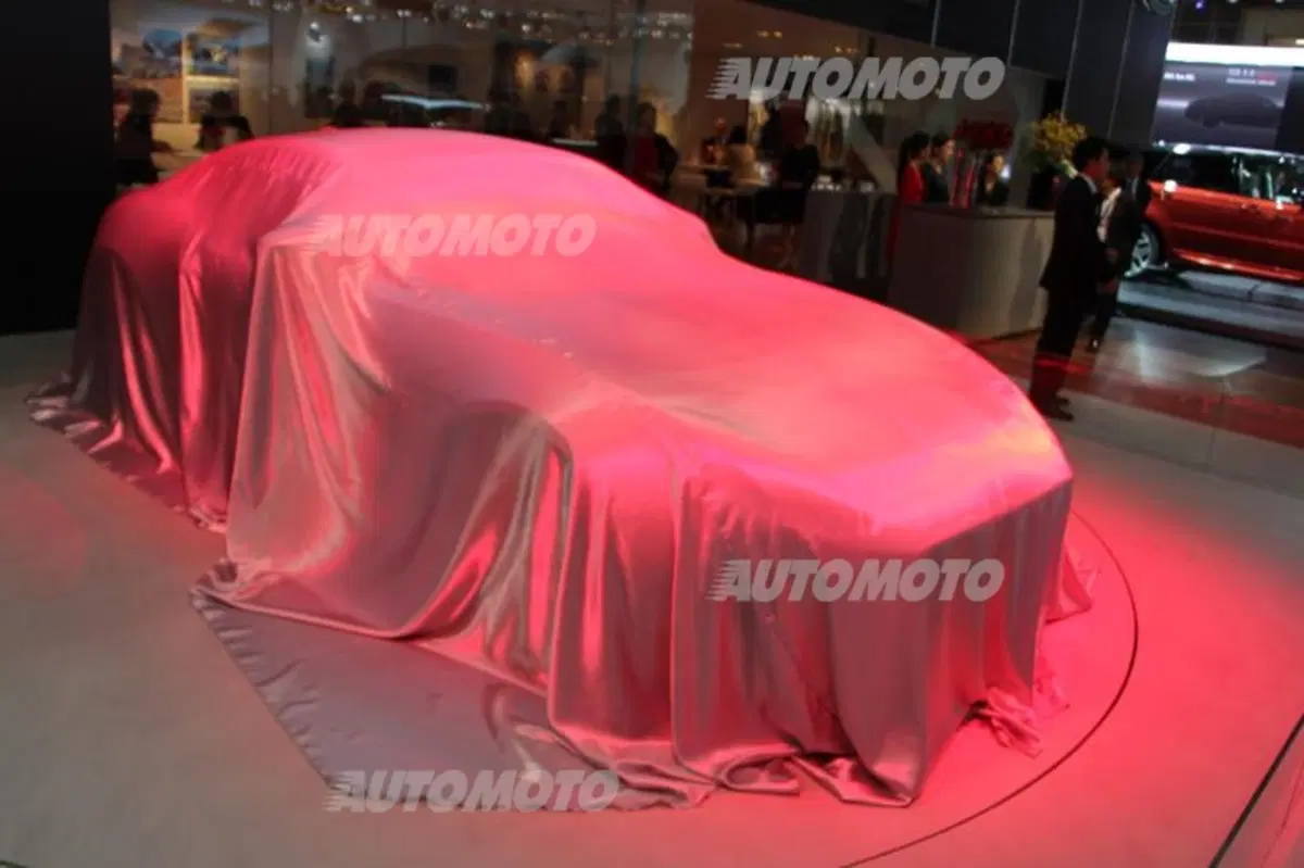 Jaguar al Tokyo Motor Show 2013 (26)