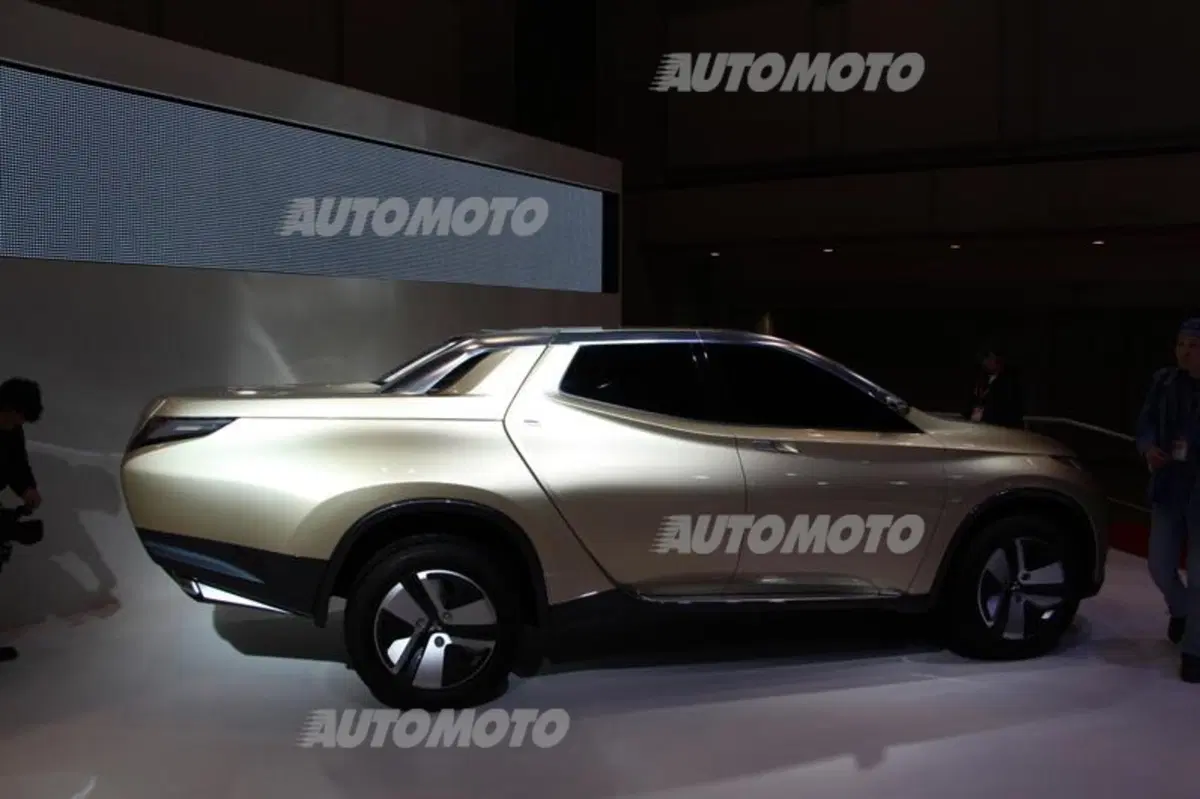 Mitsubishi al Tokyo Motor Show 2013 (2)
