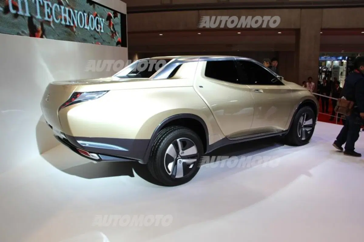 Mitsubishi al Tokyo Motor Show 2013 (3)