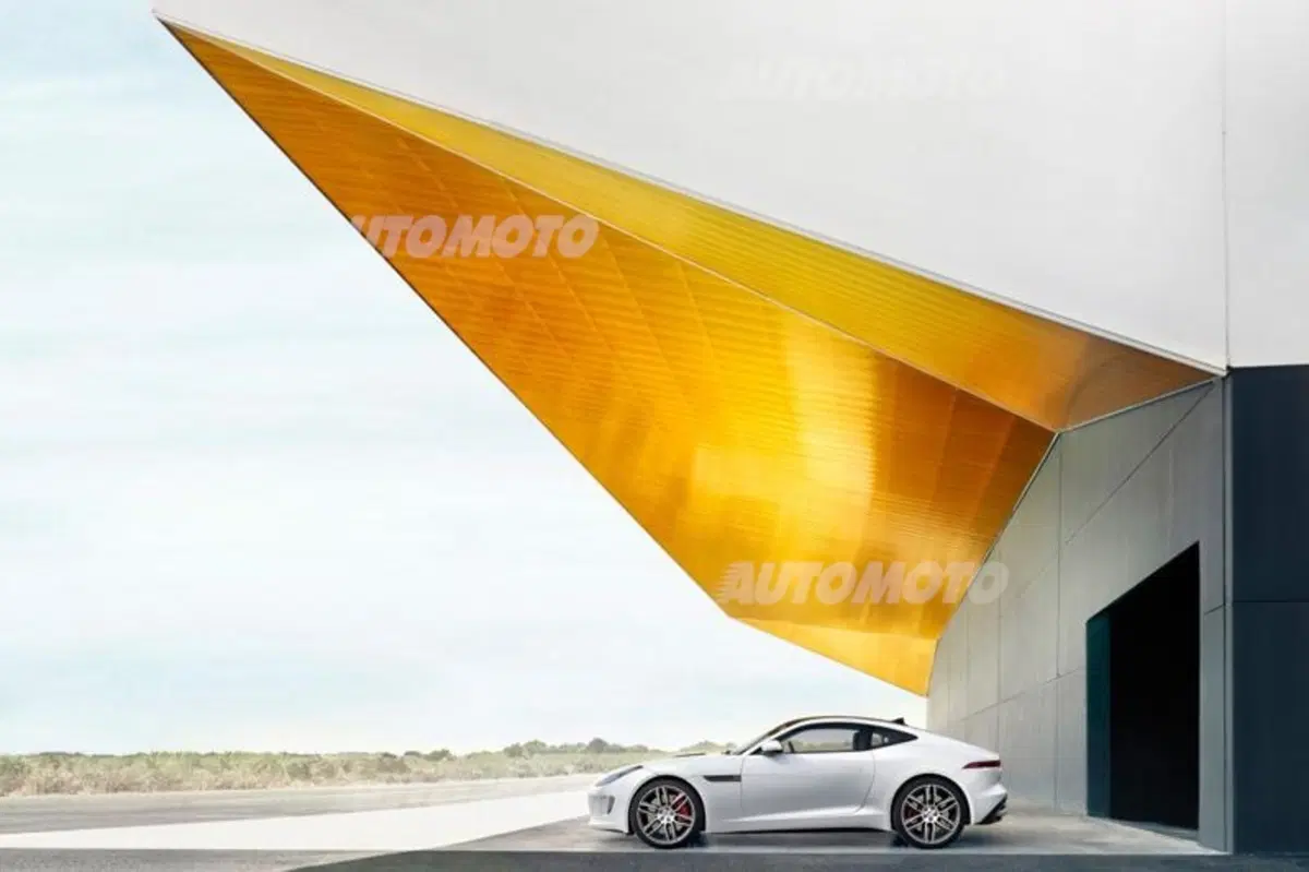 Jaguar F-Type Coupé (12)